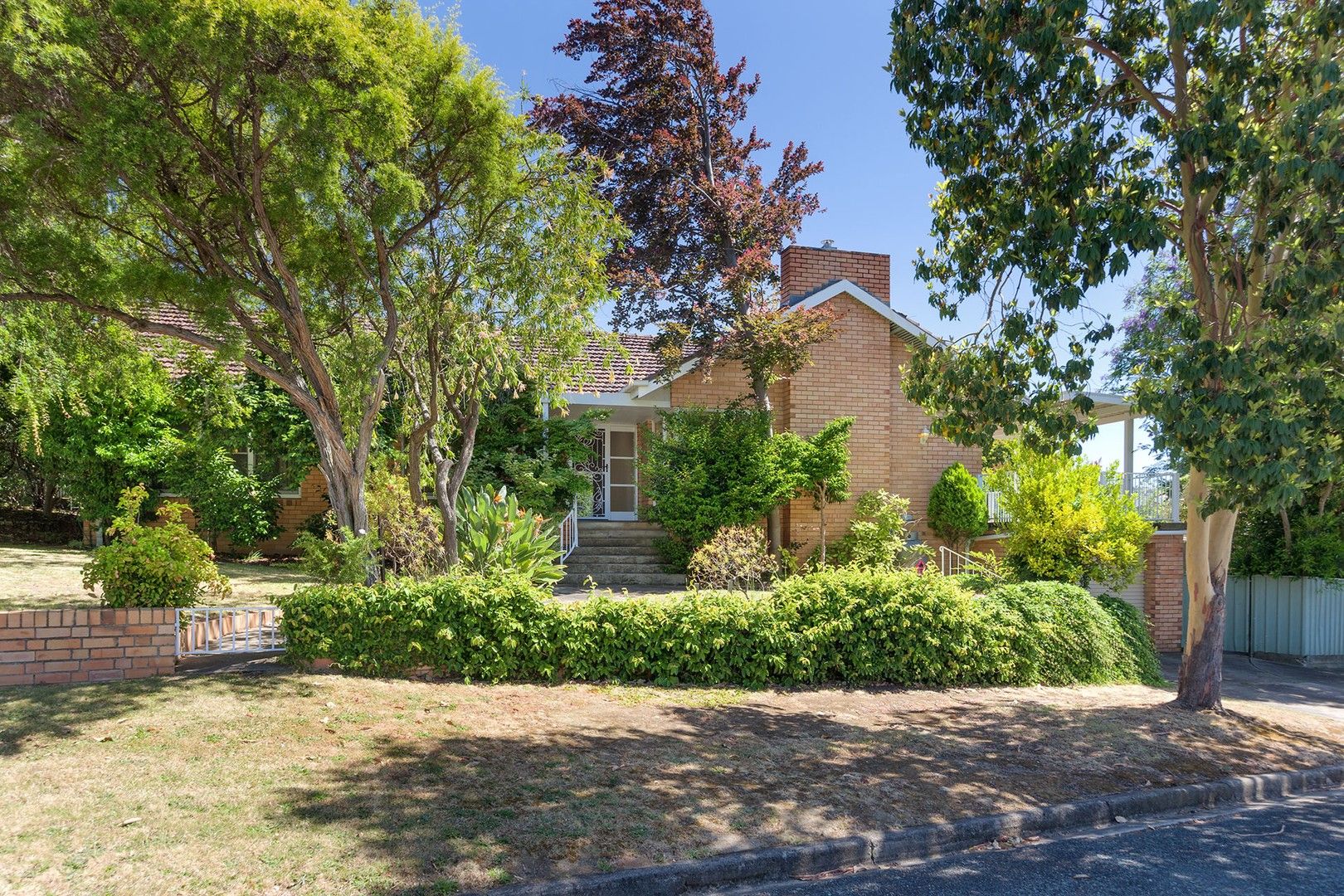 3 bedrooms House in 14 Banool Road TALLANGATTA VIC, 3700