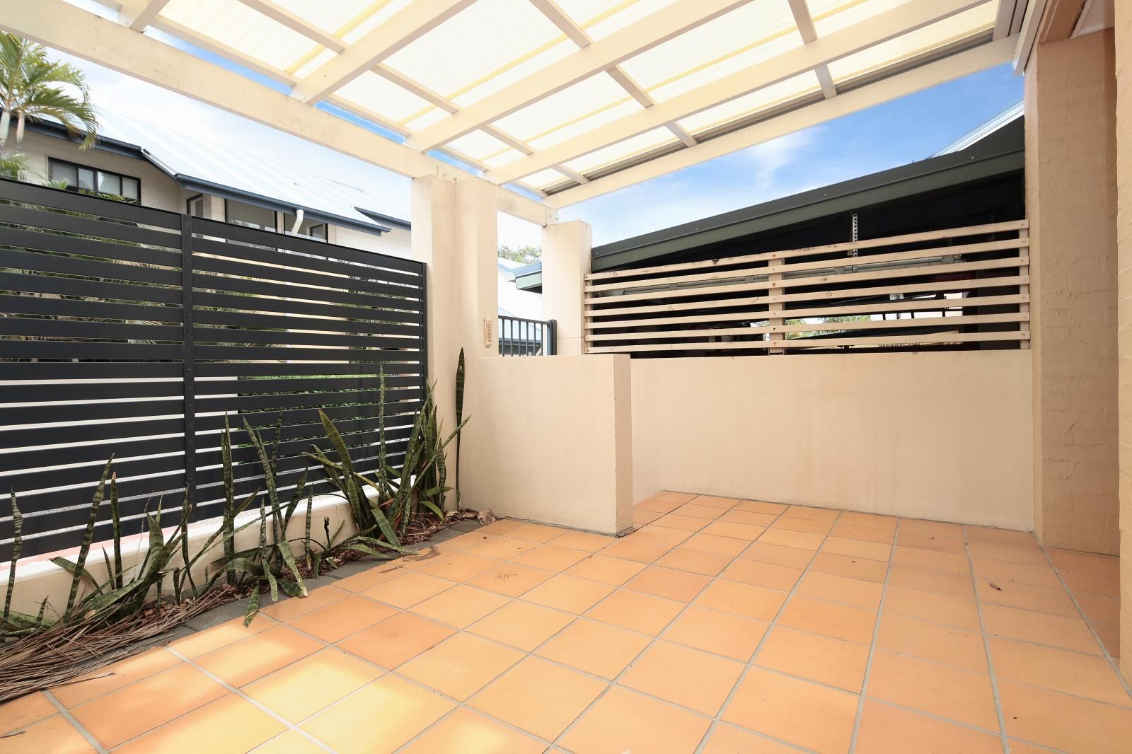11/122 Central Avenue, Indooroopilly QLD 4068, Image 2