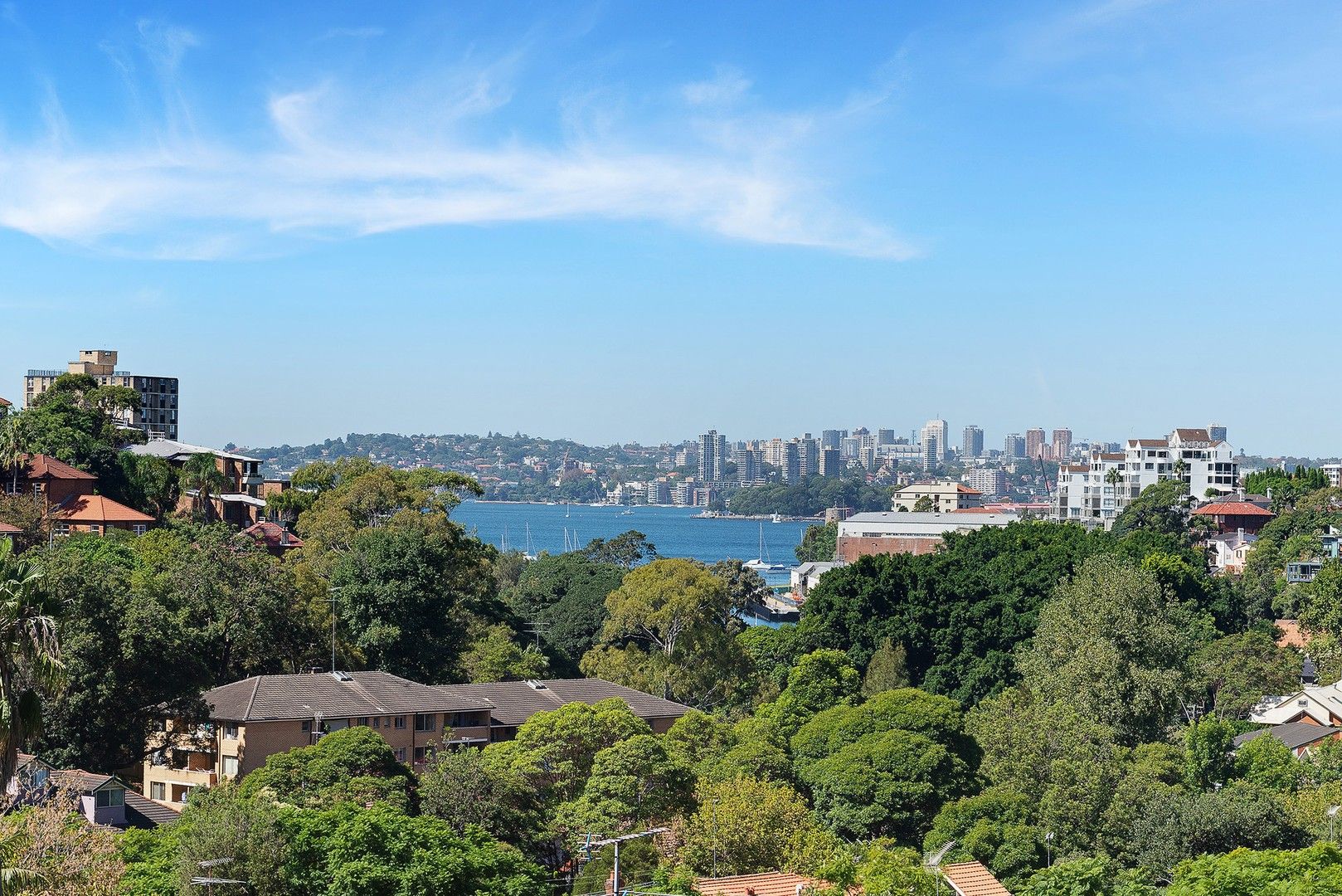 3 bedrooms Apartment / Unit / Flat in 2/359 Alfred Street (enter from Bent Street) NEUTRAL BAY NSW, 2089