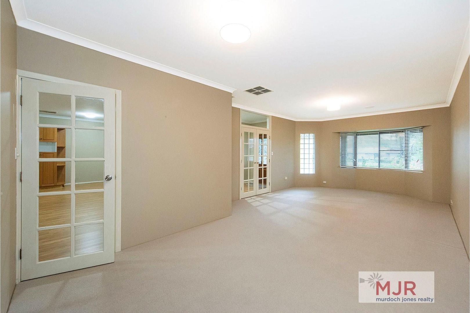 4 Flemming Court, Forrestdale WA 6112, Image 2