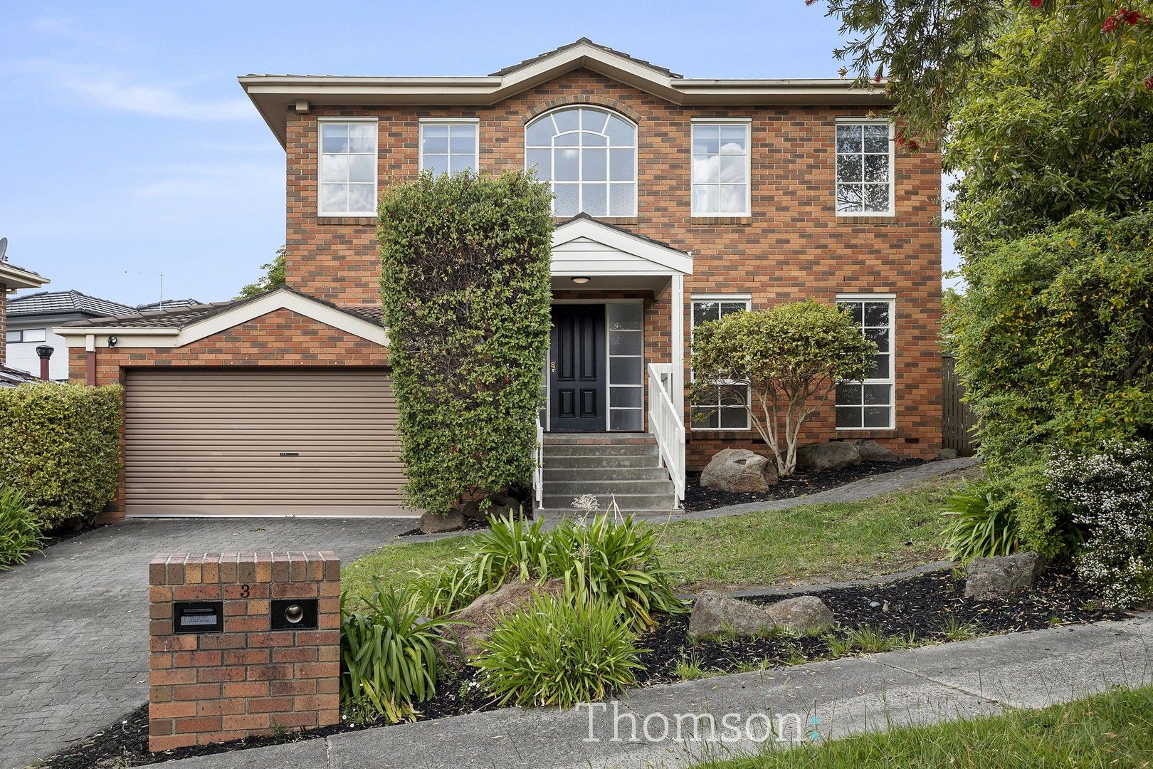 4 bedrooms House in 3 Strathconnan Place WHEELERS HILL VIC, 3150