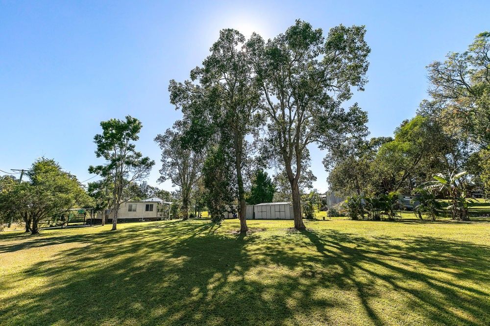 23 The Esplanade, Coochin Creek QLD 4519, Image 2