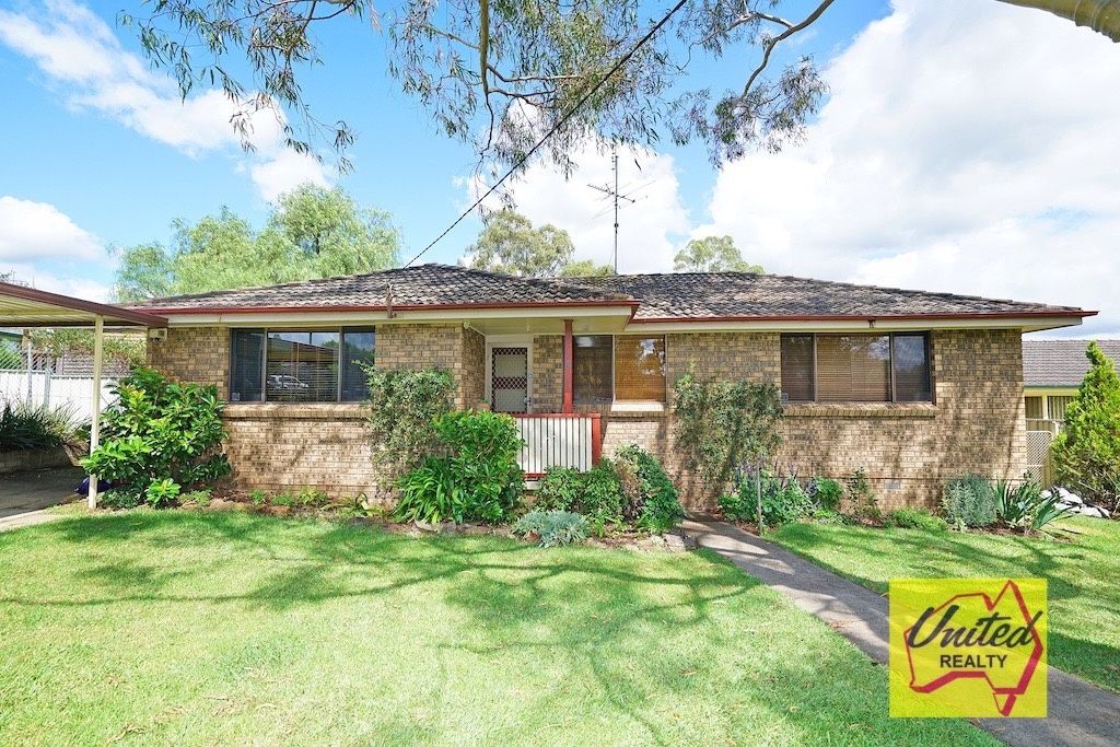 2 McIntosh Street, The Oaks NSW 2570, Image 1