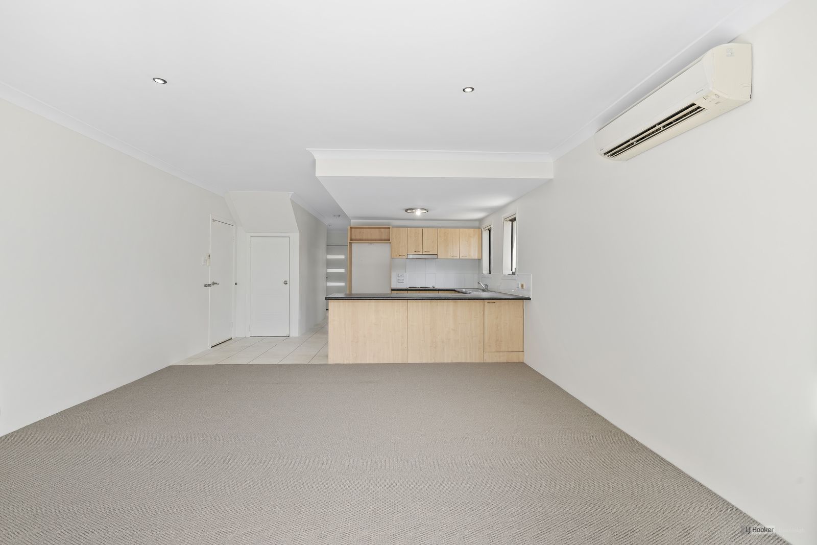 5/126 Logan Street, Eagleby QLD 4207, Image 2