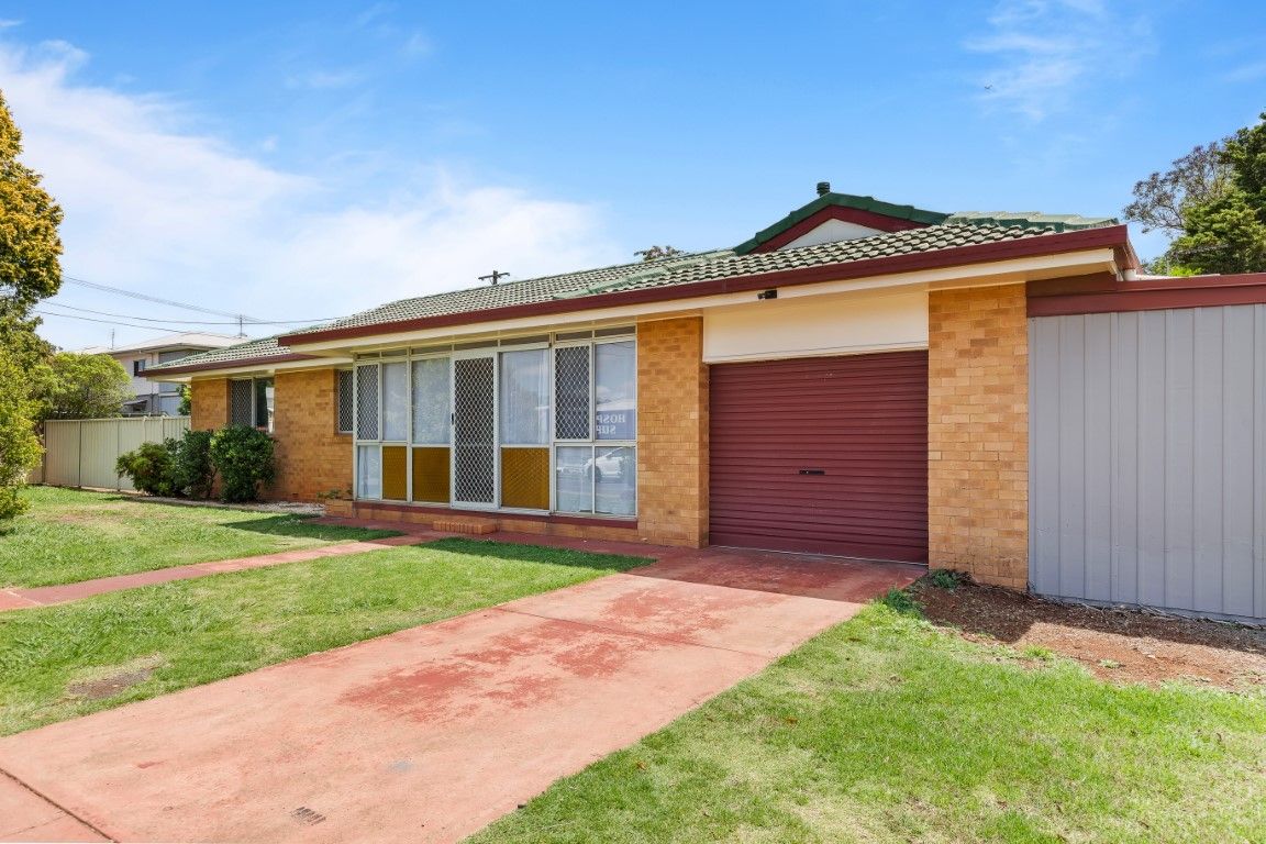 3 bedrooms House in 13 Joyce Street SOUTH TOOWOOMBA QLD, 4350