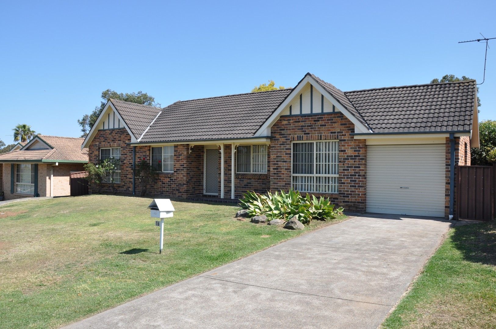 16 Madden Parade, Singleton NSW 2330, Image 0