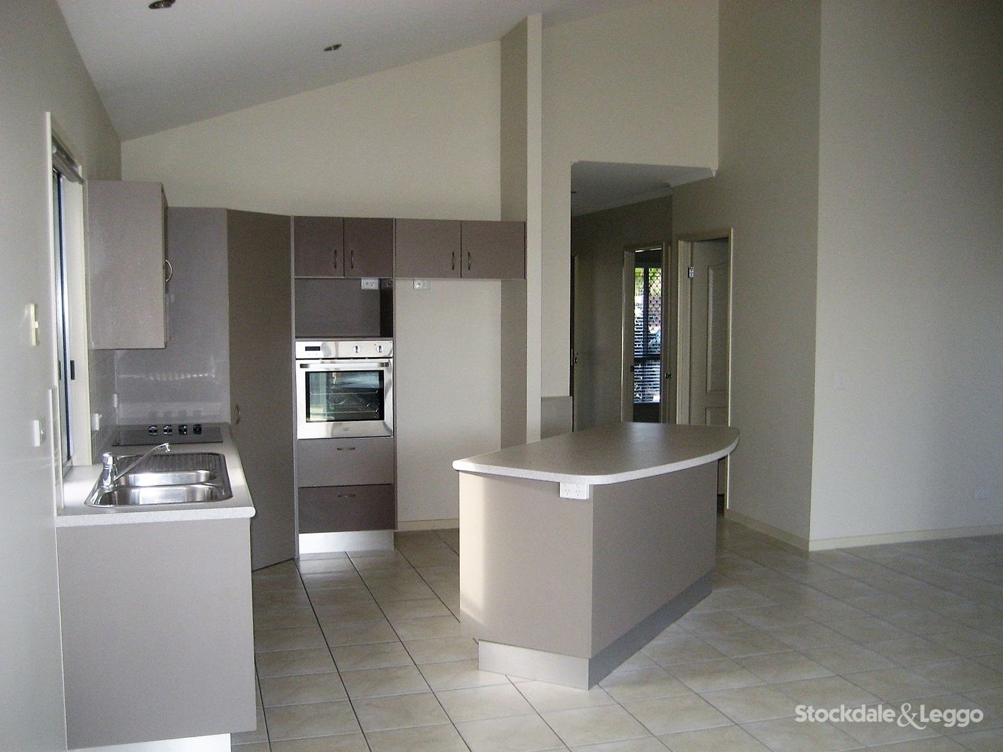 2 Brushbox Place, Meridan Plains QLD 4551, Image 2