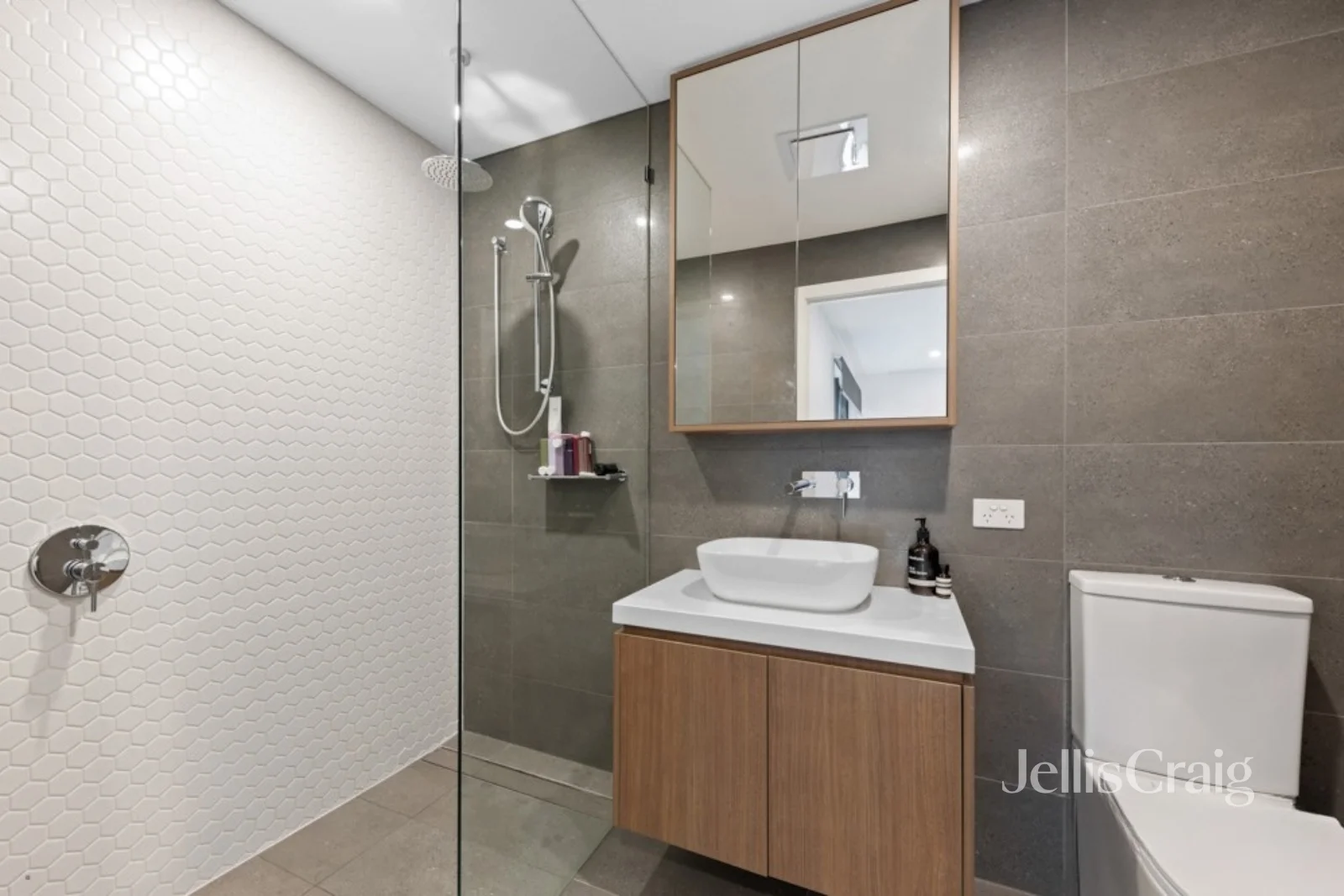 Additional image 7 of 19 Powlett Street, Heidelberg VIC 3084