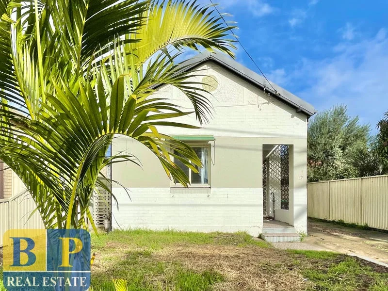 70 Seventh Ave, Campsie NSW 2194