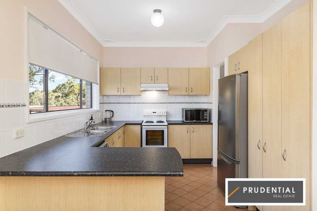 10 Aminya Crescent, Bradbury NSW 2560, Image 2