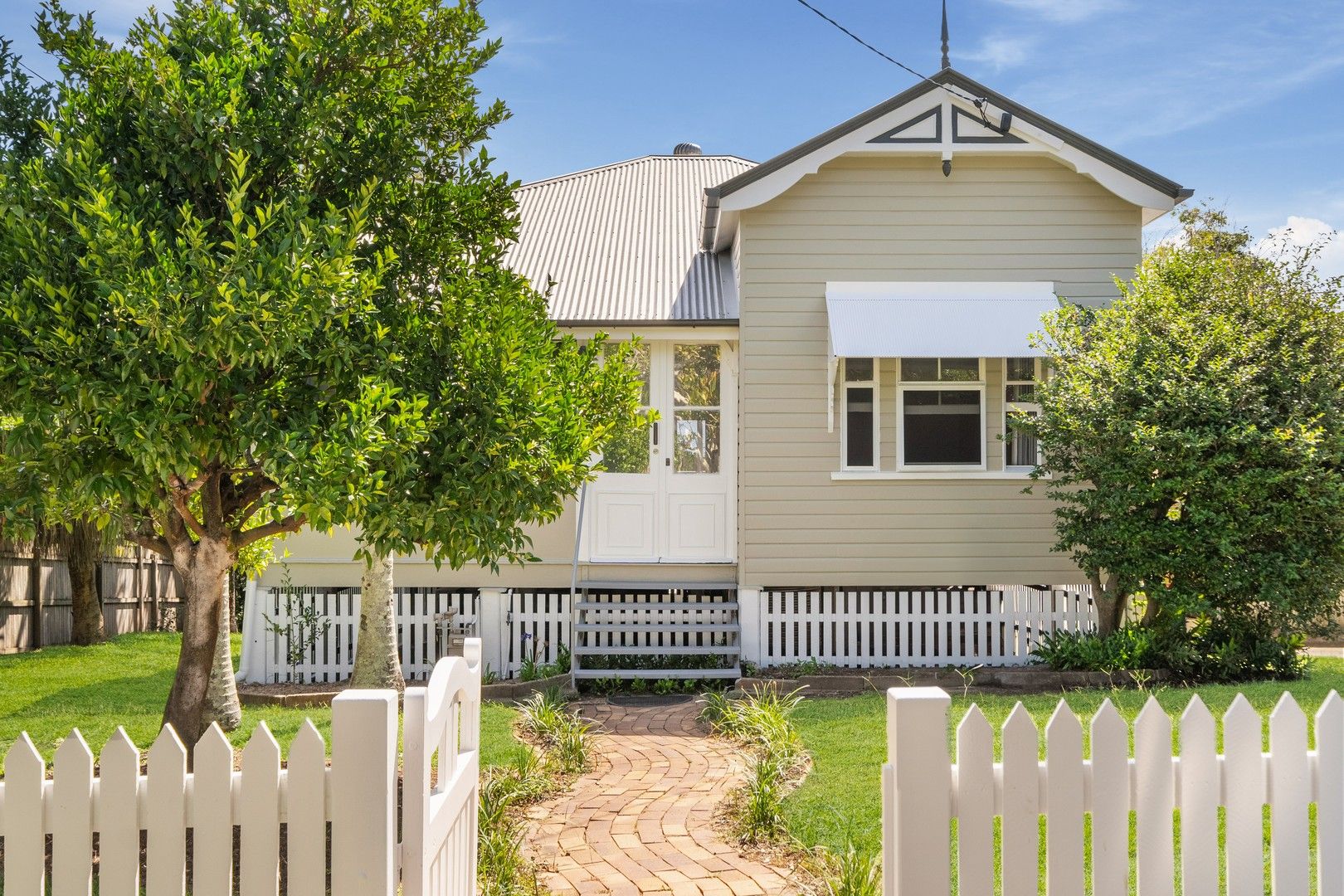 3 bedrooms House in 81 Yundah Street SHORNCLIFFE QLD, 4017