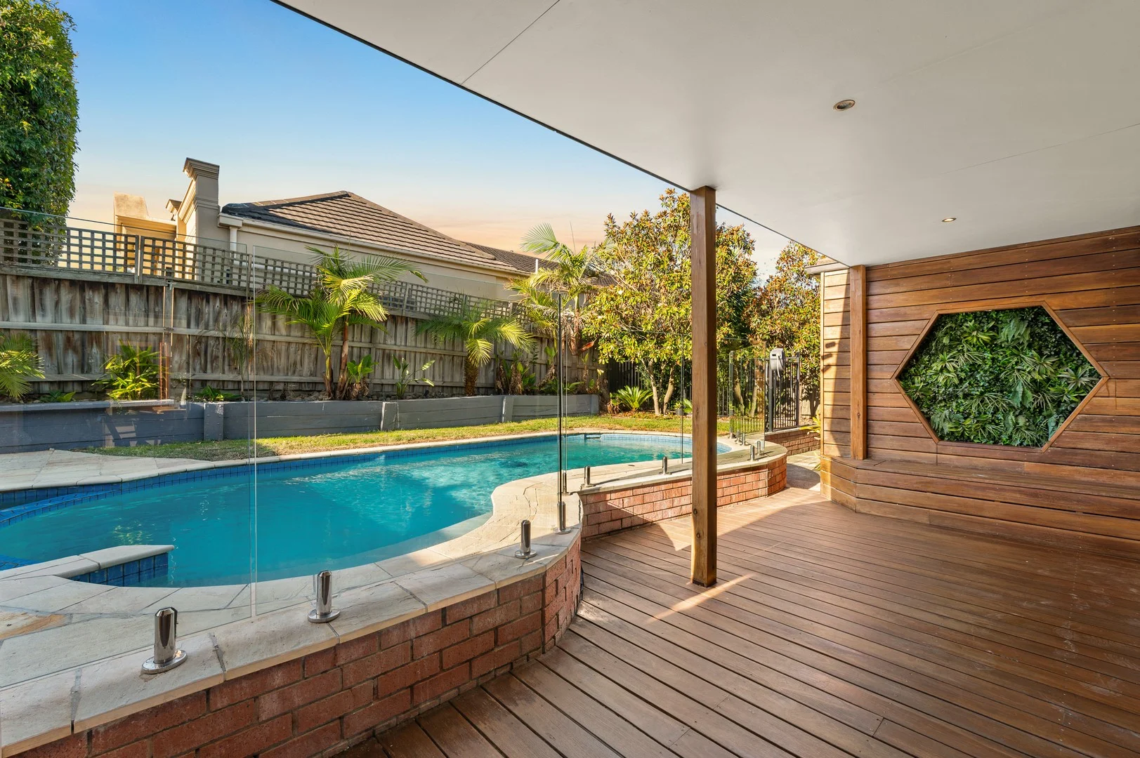 13 Strathoon Crescent, South Morang VIC 3752