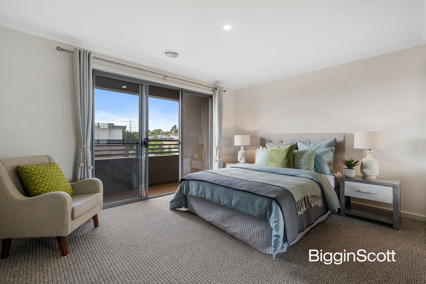 6 Richmond Circuit, Mulgrave VIC 3170, Image 2