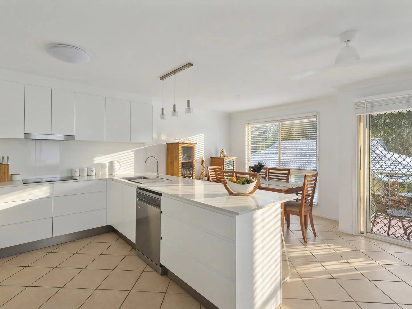 5/15 Simpsons Road, Elanora QLD 4221