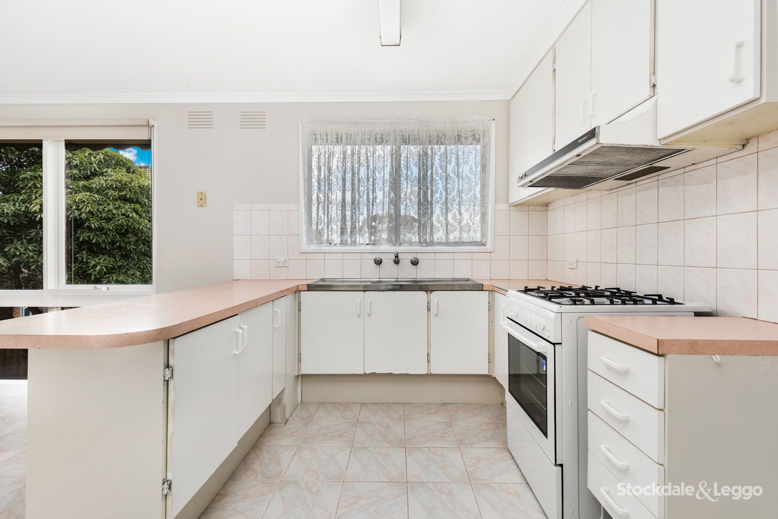 44 Clarke Drive, Gladstone Park VIC 3043, Image 2