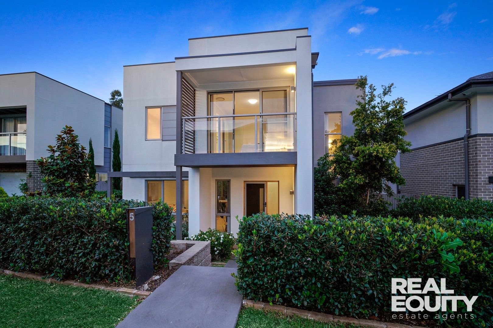 5 Greenview Drive, Moorebank Property History & Address Research Domain