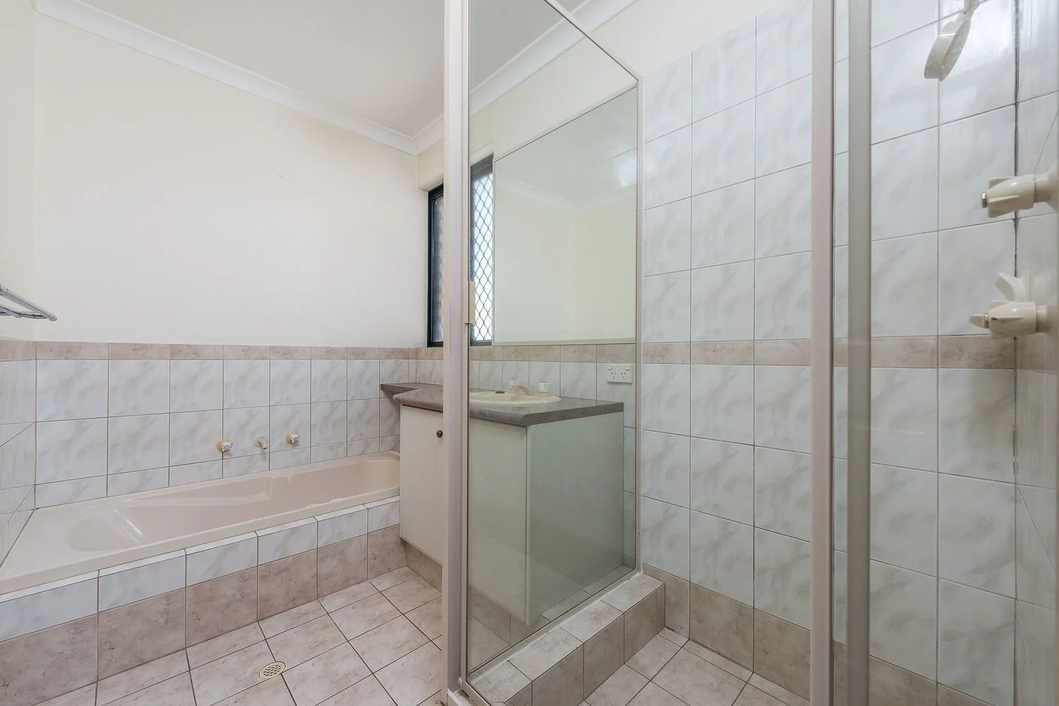 Additional image 11 of 2 Bates Road, Innaloo WA 6018