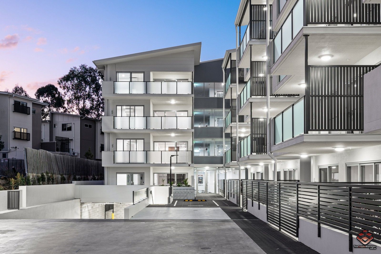 ID21124982/13 Brookvale Drive, Underwood QLD 4119 Apartment For