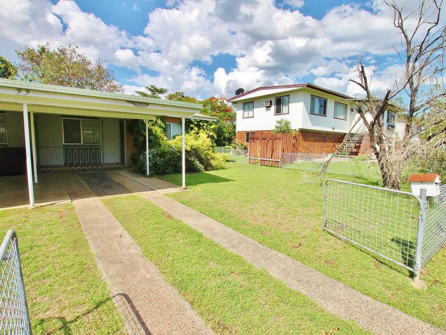 2 bedrooms Apartment / Unit / Flat in 1/99 Menzies Street PARK AVENUE QLD, 4701