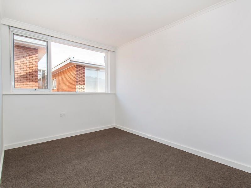 6 639 Toorak Road