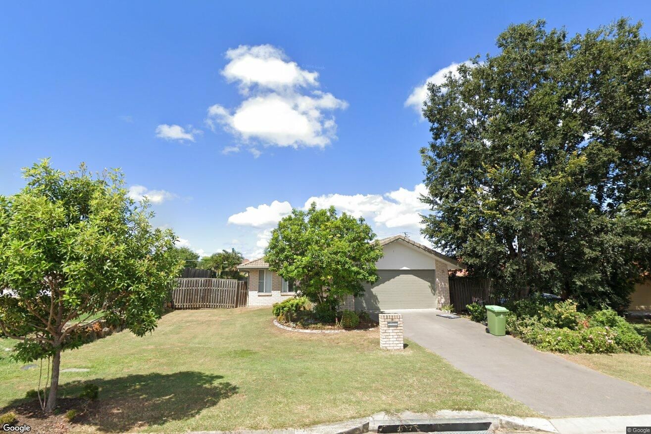 4 bedrooms House in 30 Westminster Crescent RACEVIEW QLD, 4305