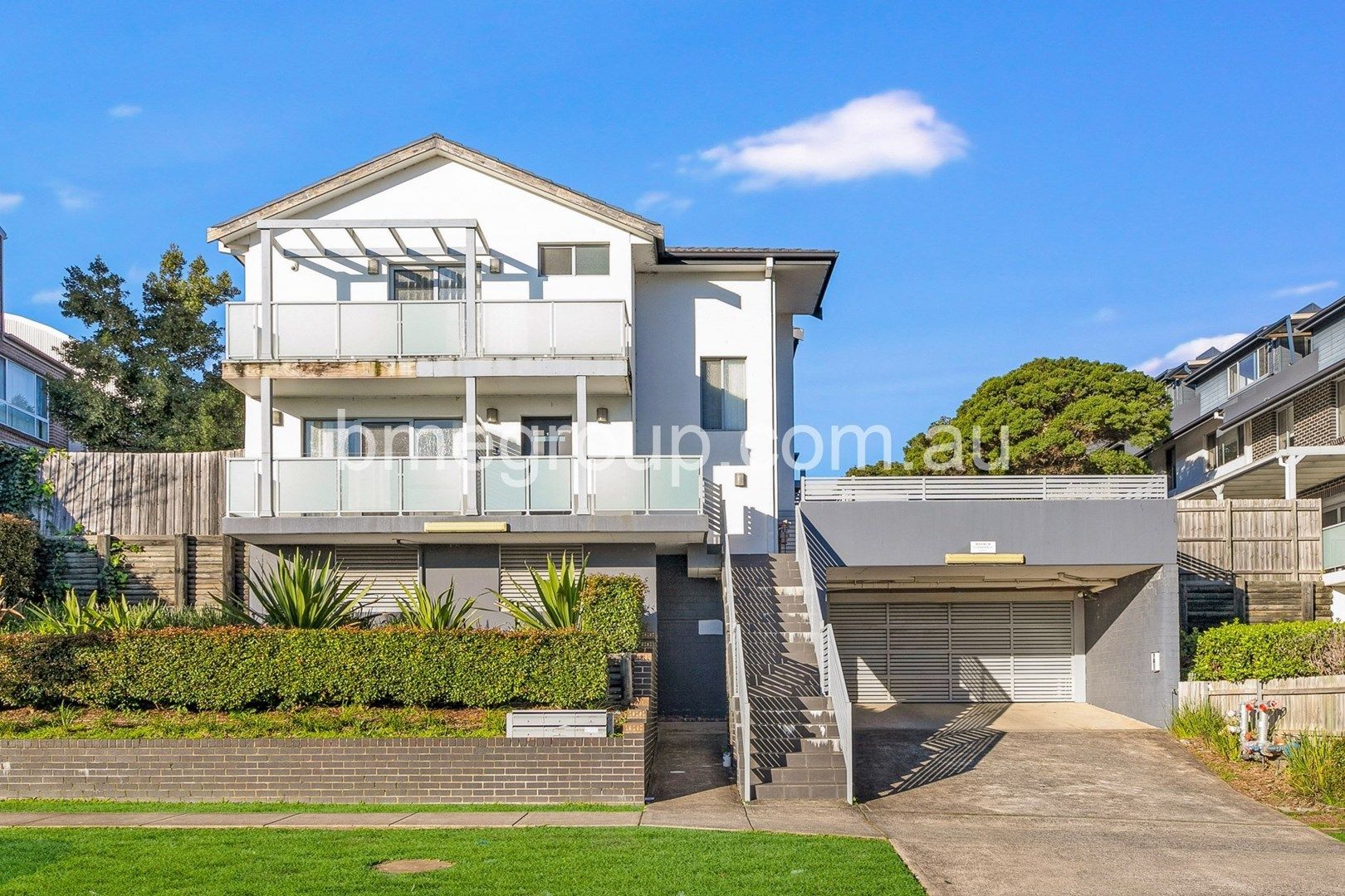 3 bedrooms Apartment / Unit / Flat in 3/8 Carson St DUNDAS VALLEY NSW, 2117