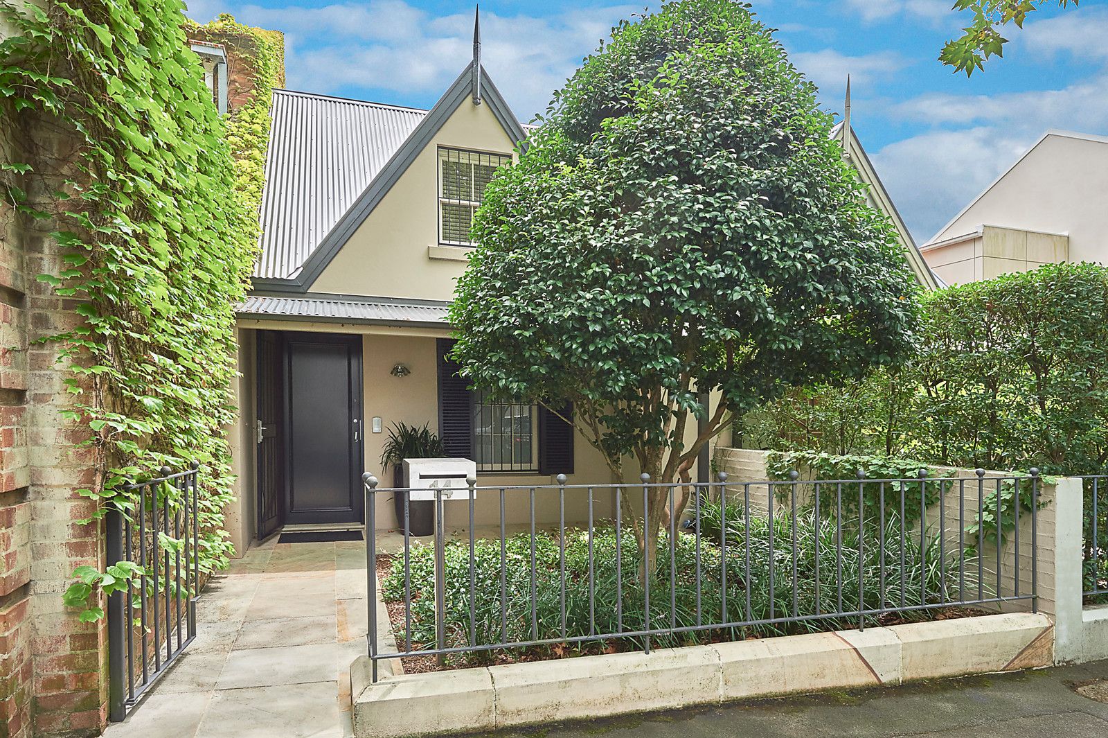 14 Wallis Street, Woollahra NSW 2025, Image 2