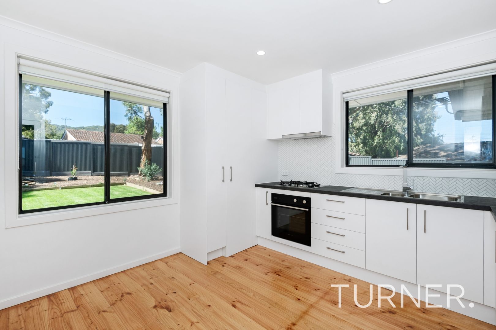 8 Kinross Avenue, Lower Mitcham SA 5062 House For Rent 900 Domain