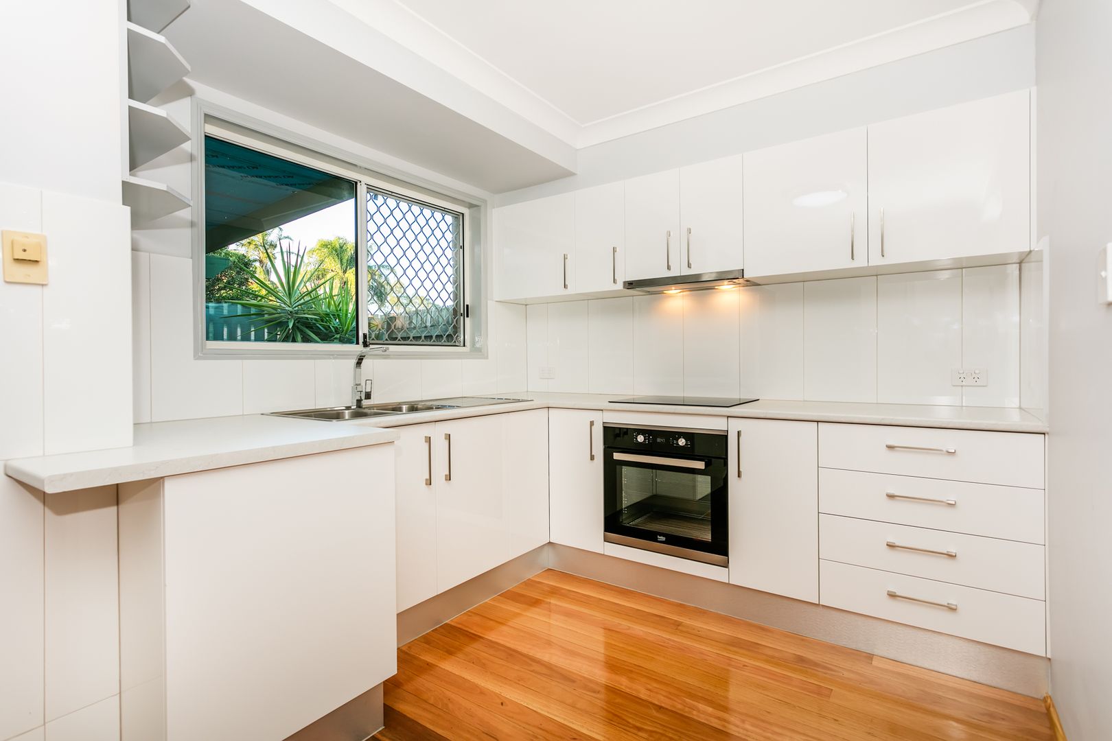 4/7 Sussex Street, Browns Plains QLD 4118, Image 2