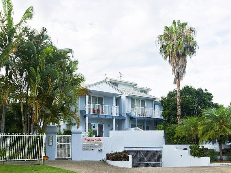 3 bedrooms Apartment / Unit / Flat in 15/40 Memorial Avenue MAROOCHYDORE QLD, 4558