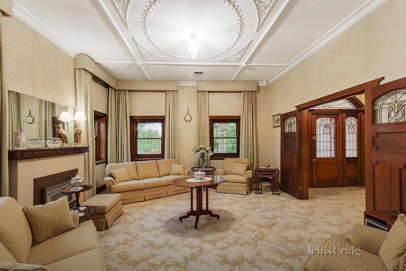 39 Dorrington Avenue, Glen Iris VIC 3146, Image 2