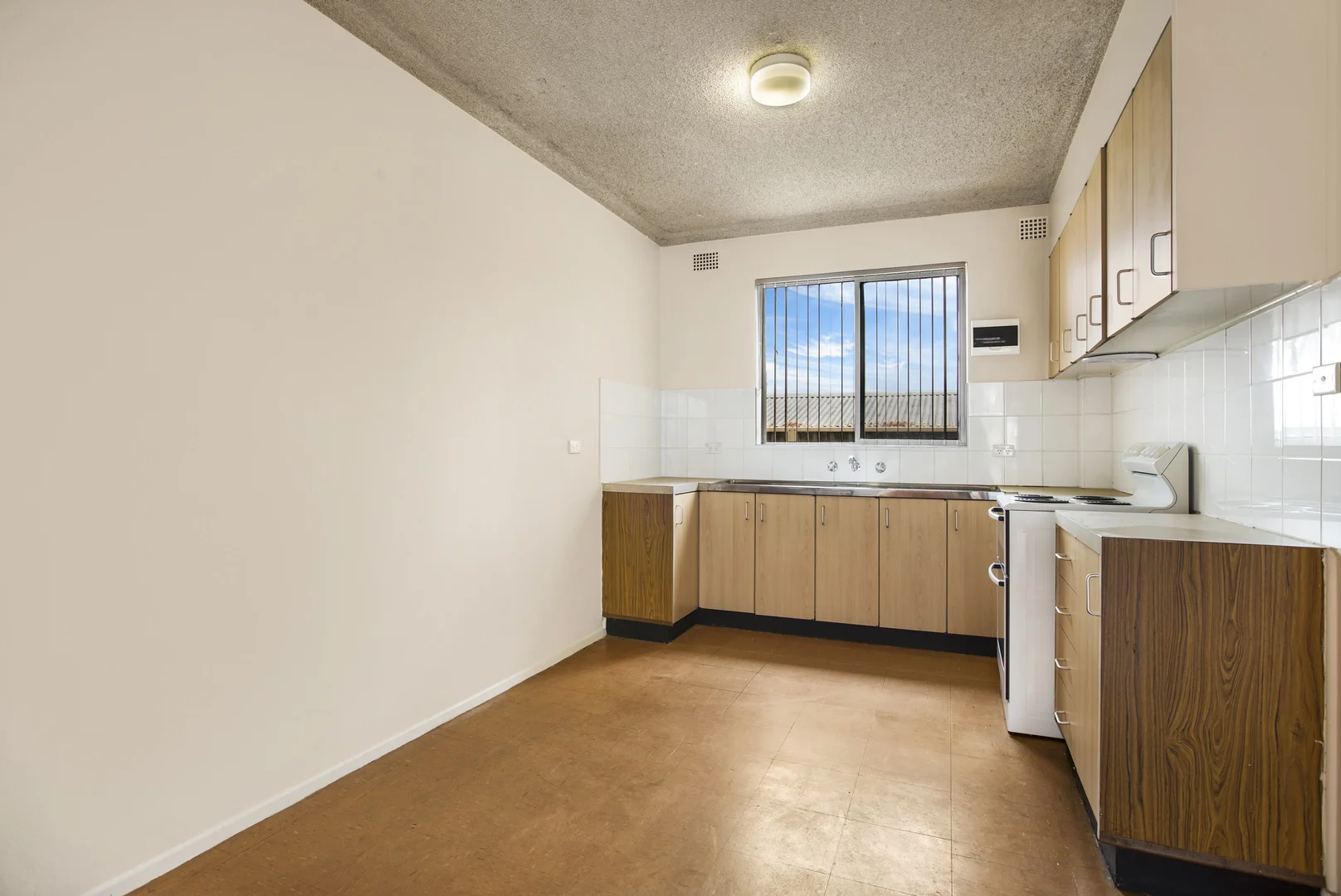 Additional image 3 of 5/67 Pur Pur Avenue, Lake Illawarra NSW 2528