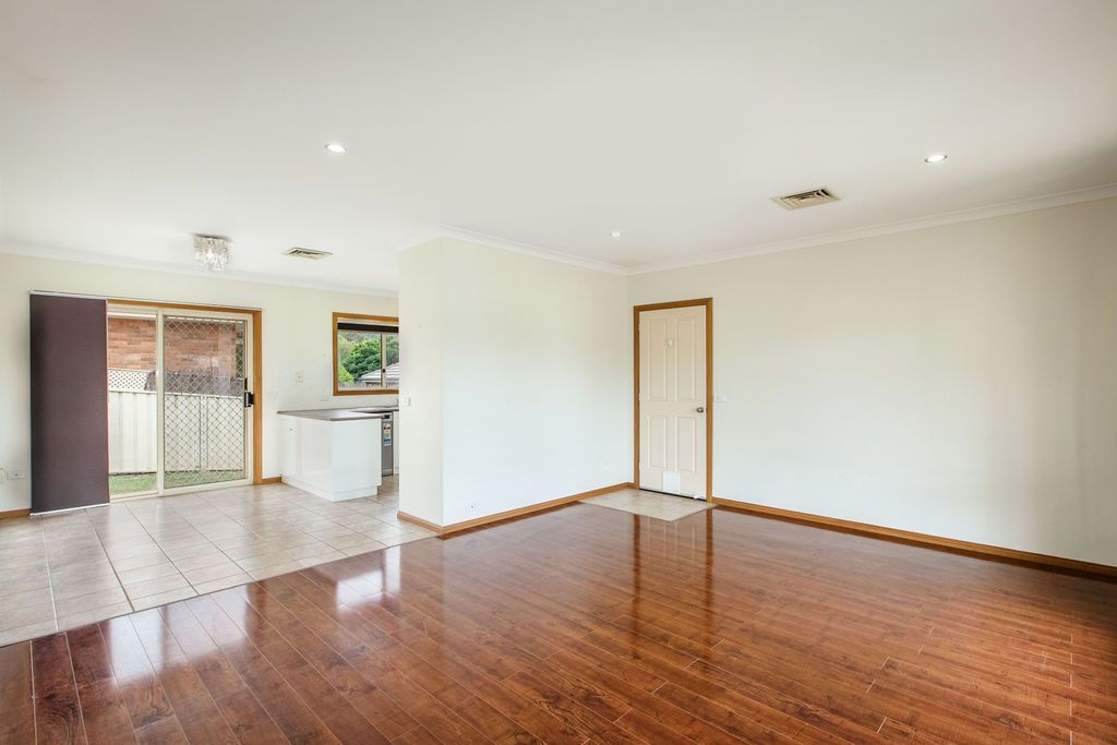 12 Stafford Road, West Albury NSW 2640, Image 2