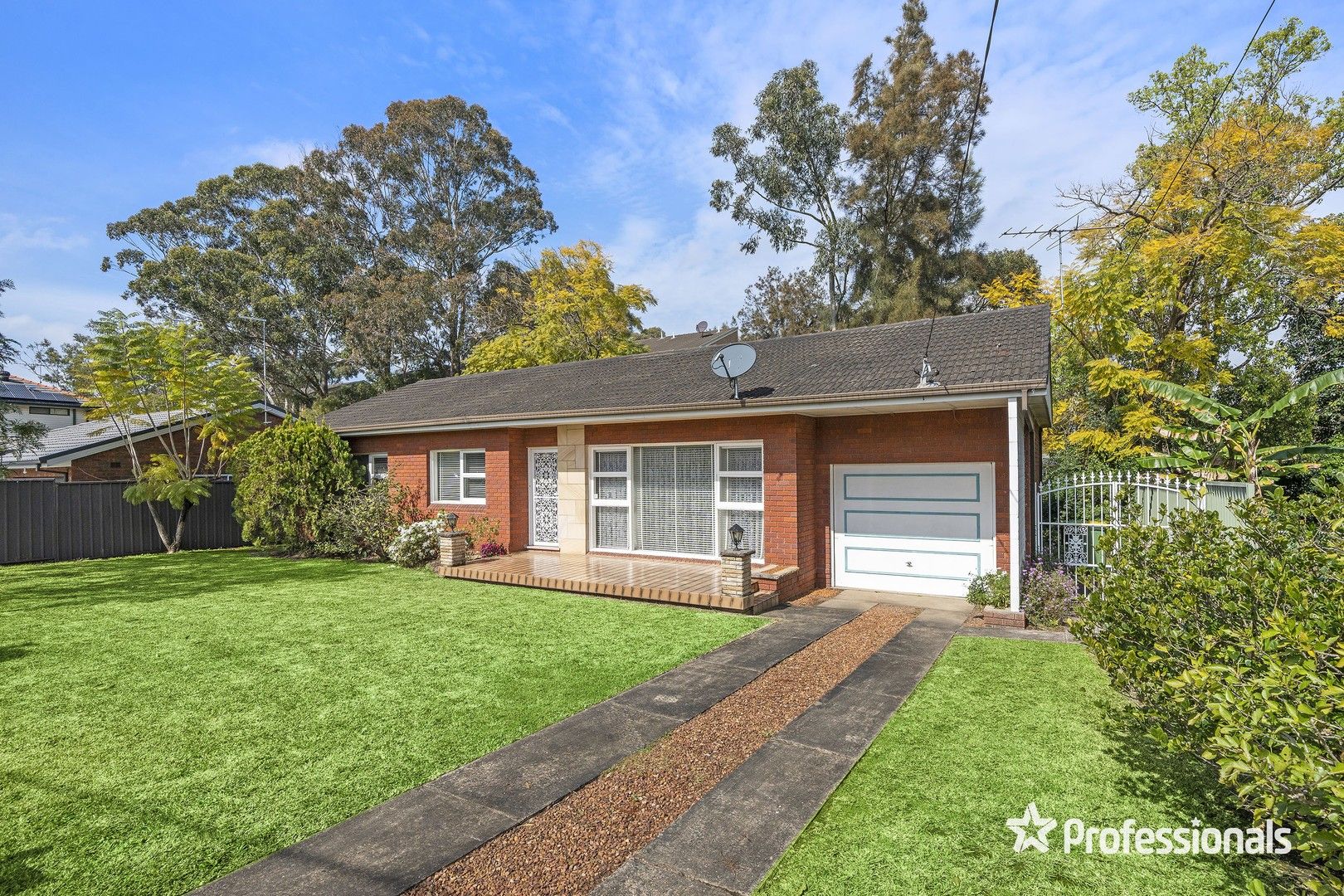 2 Lillian Crescent, Revesby NSW 2212, Image 0