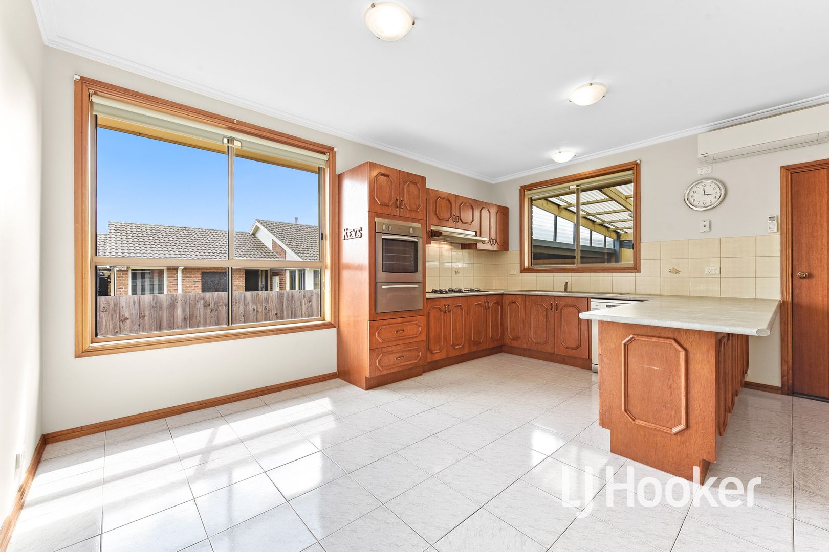 29 Sarno Court, Cranbourne VIC 3977, Image 2