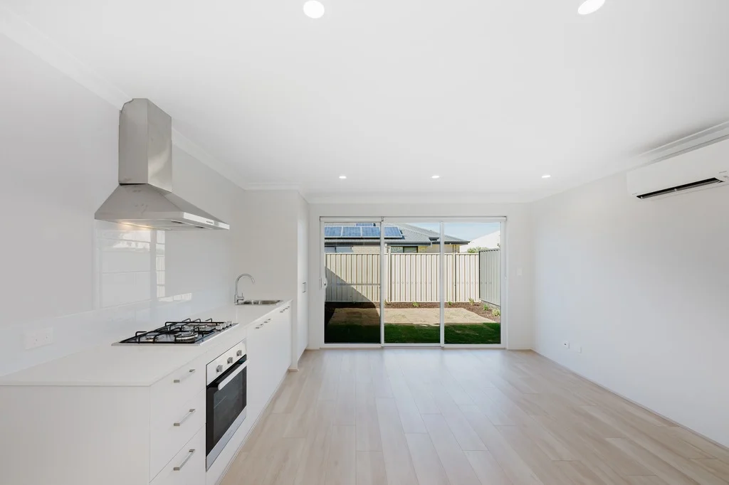 Additional image 3 of 34A Cardinal Loop, Lakelands WA 6180