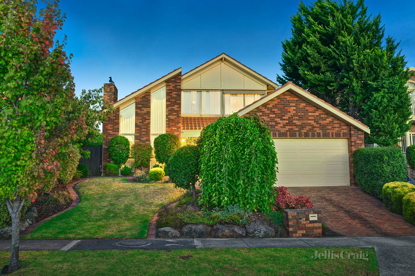 21 Wattlebird Court, Burwood VIC 3125, Image 0