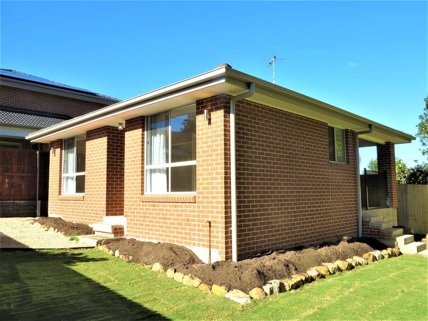 2 bedrooms House in 4A Warandoo Street HORNSBY NSW, 2077