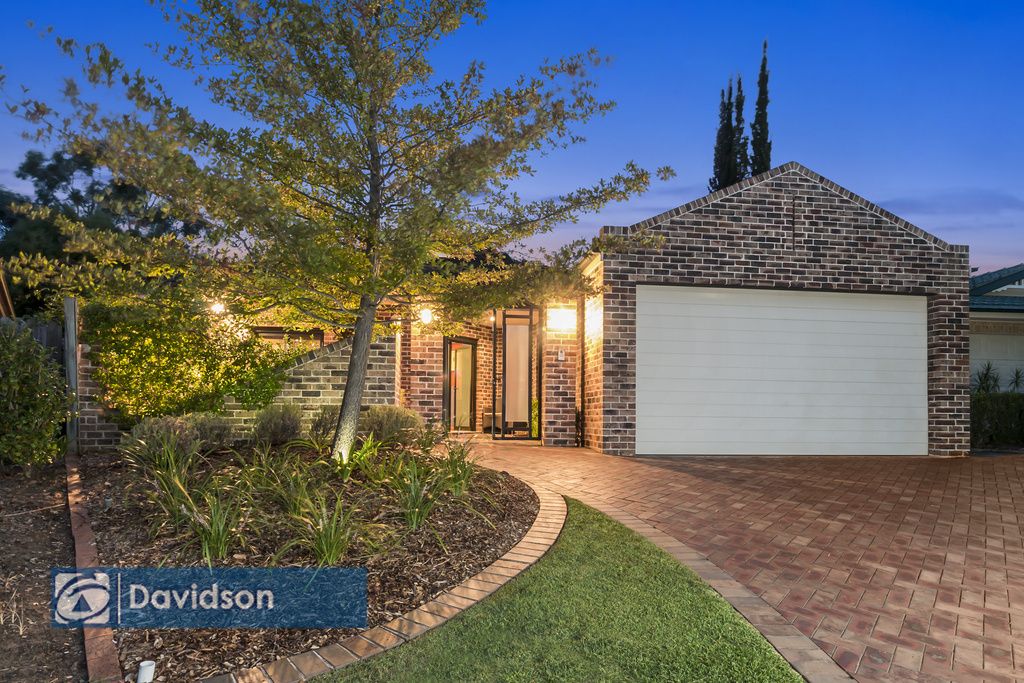 10 Orara Court, Wattle Grove NSW 2173, Image 0