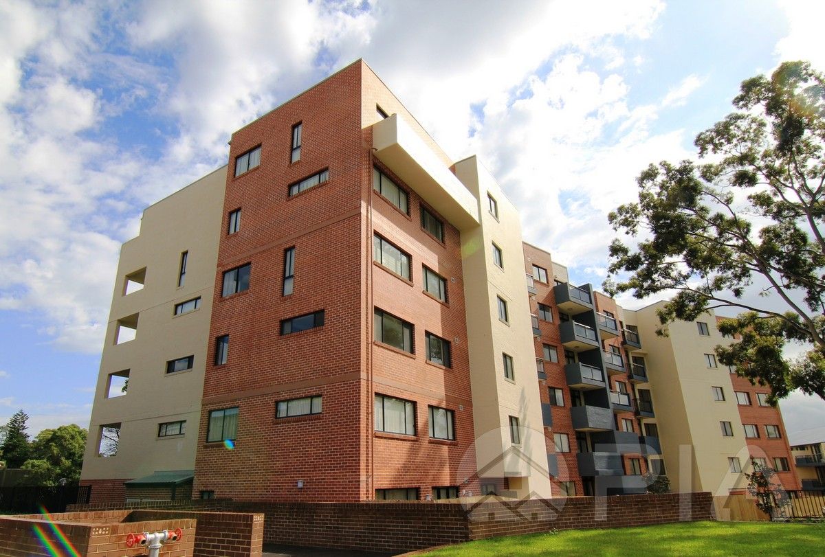 2 bedrooms Apartment / Unit / Flat in 55/1 Russell St BAULKHAM HILLS NSW, 2153