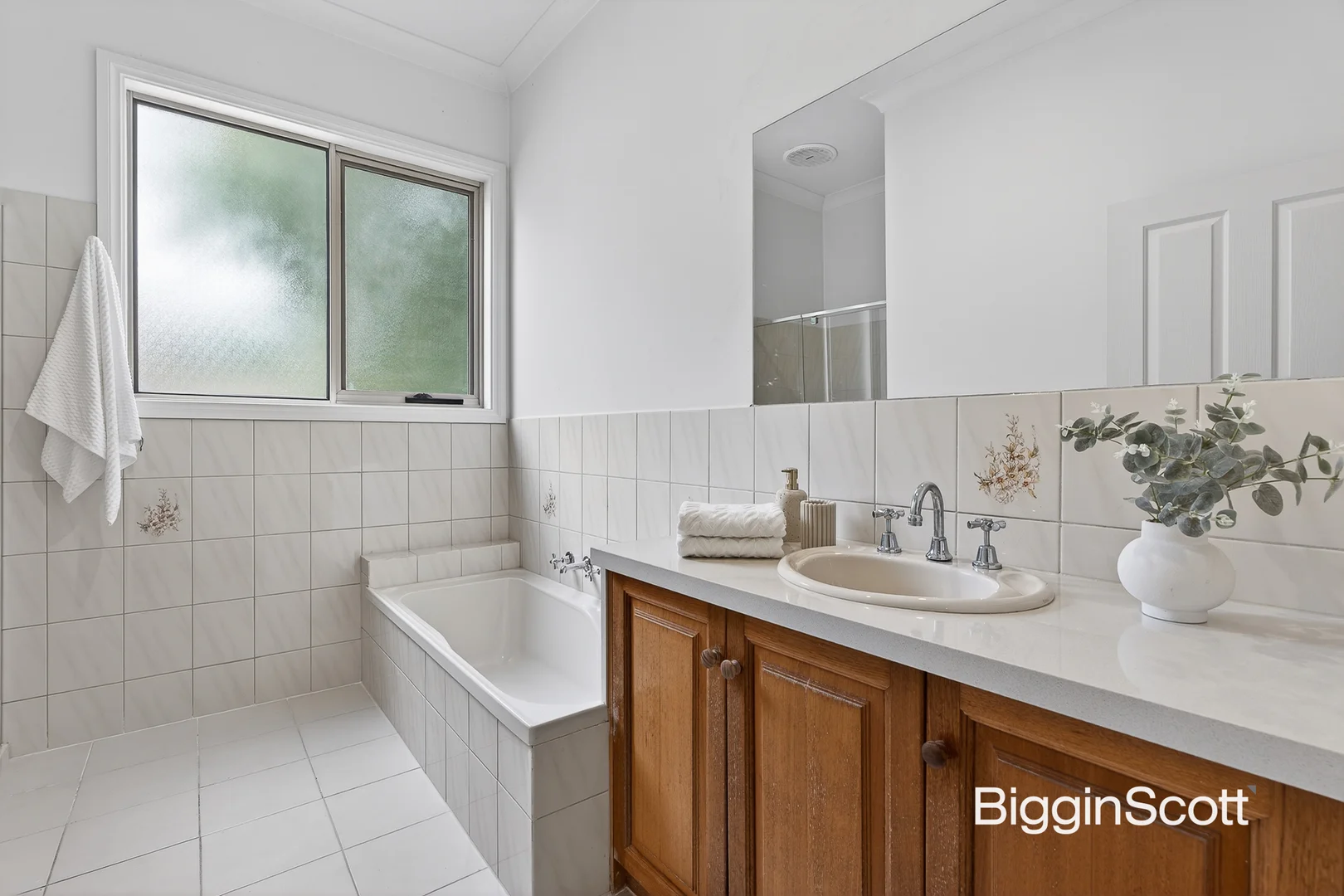 Additional image 8 of 2/26 Strathconnan Place, Wheelers Hill VIC 3150