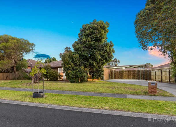 44 Smethurst Avenue, Pakenham VIC 3810