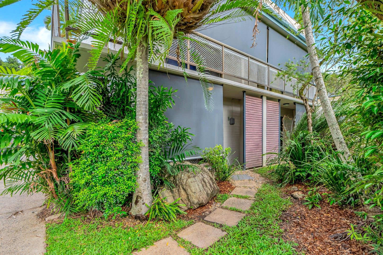 4/2 Mcpherson Close, Edge Hill QLD 4870, Image 0