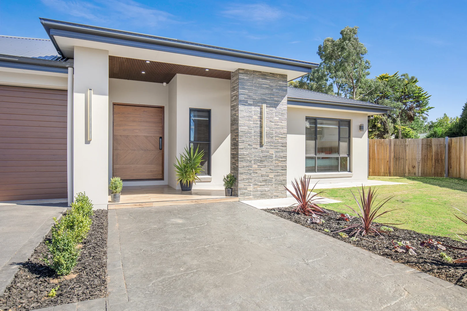 Additional image 19 of 32 Campbell Parade, Armidale NSW 2350