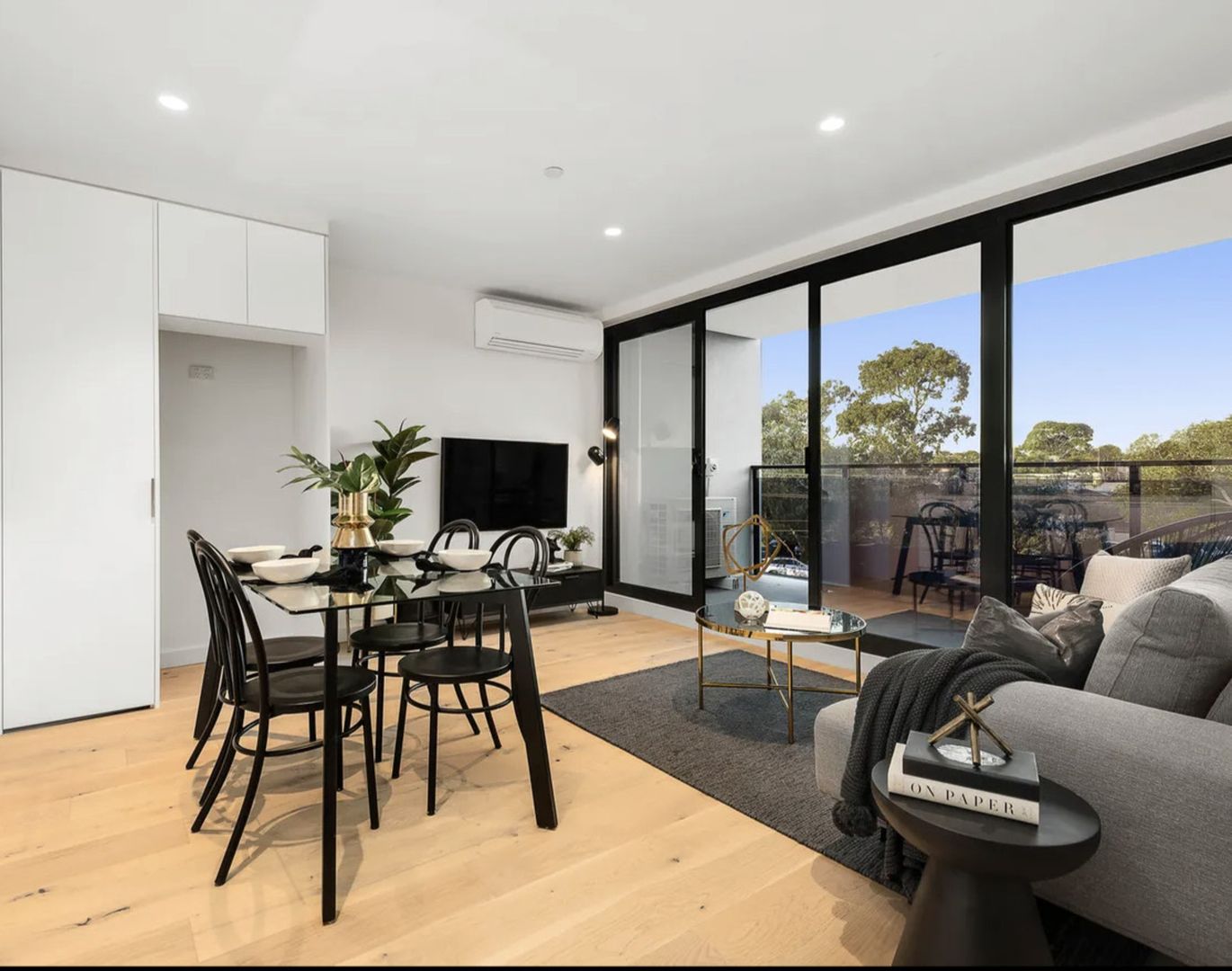 303/386-388 Hampton Street, Hampton VIC 3188, Image 1