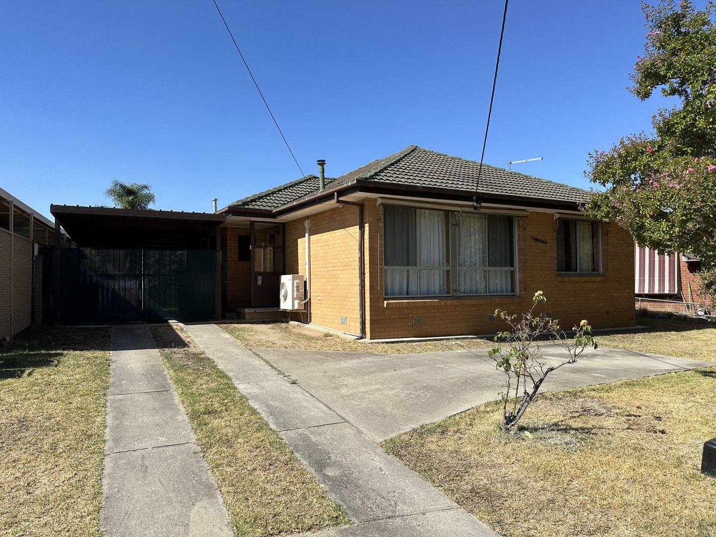 3 bedrooms House in 44 Wornes Drive WODONGA VIC, 3690