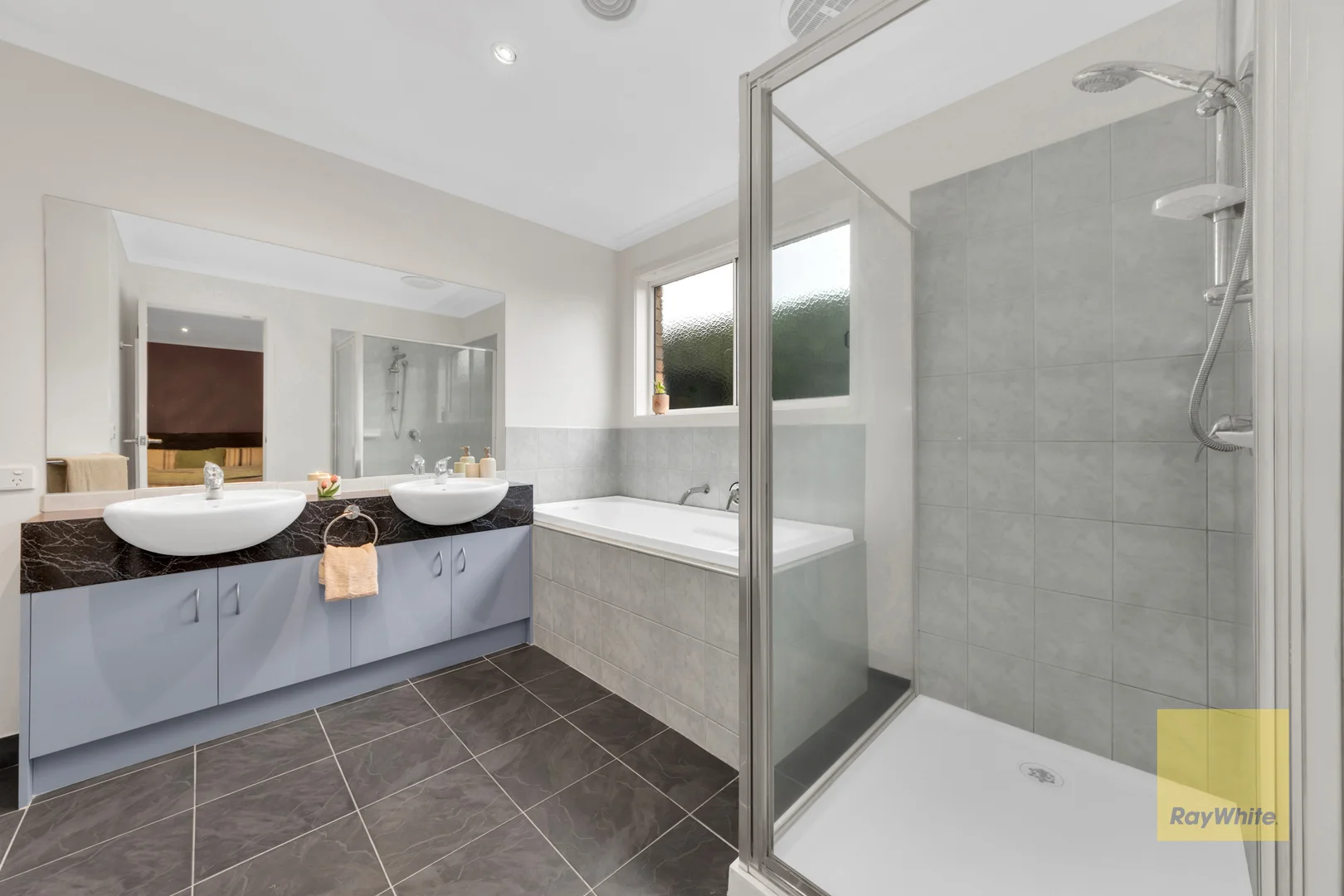 Additional image 5 of 14 Woodsdale Court, Cairnlea VIC 3023