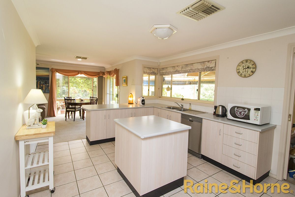 21 Lincoln Parkway, Dubbo NSW 2830, Image 1