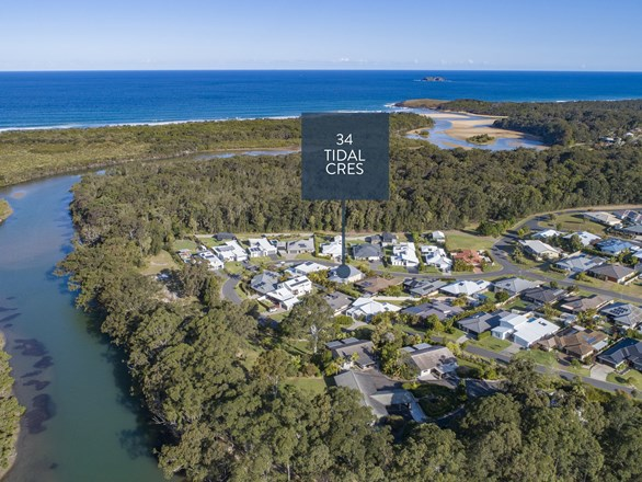 34 Tidal Crescent, Moonee Beach NSW 2450