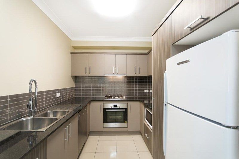 1309/12-21 Gregory Street, Westcourt QLD 4870, Image 2